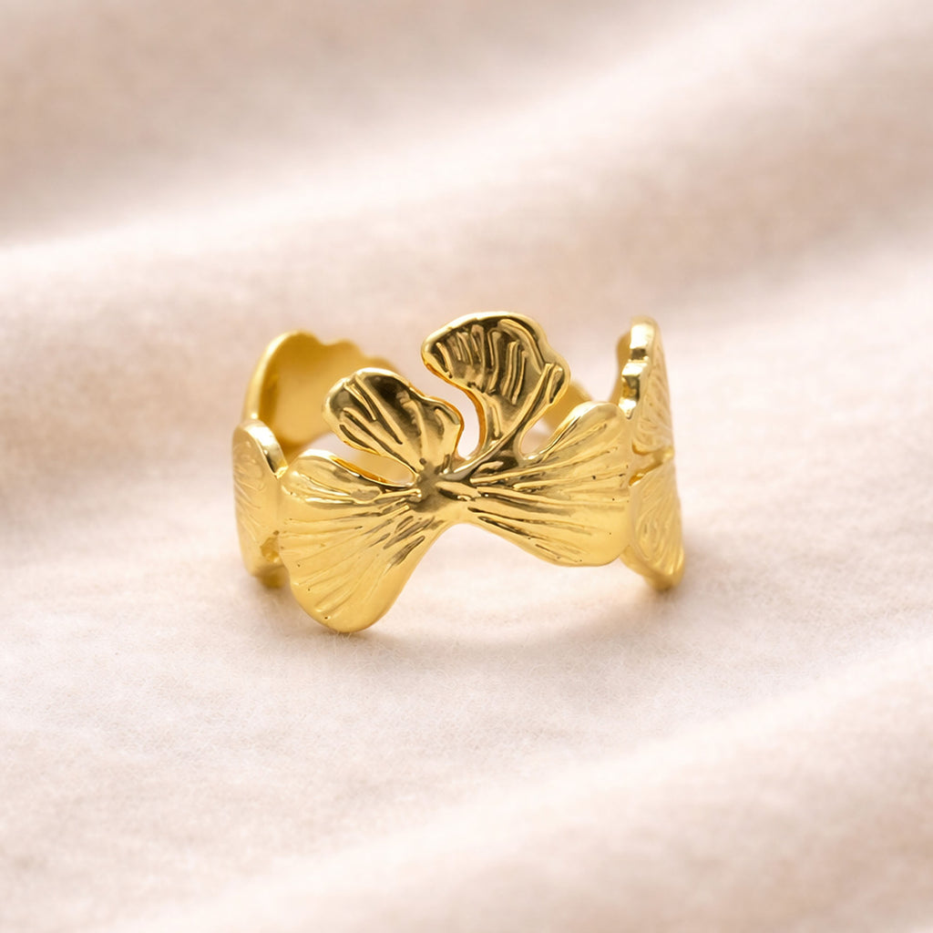 The Ginkgo Glimmer Ring