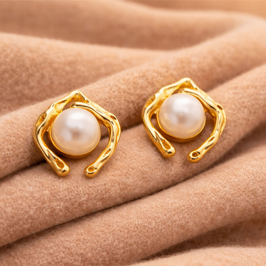 Golden Muse Pearl Earrings